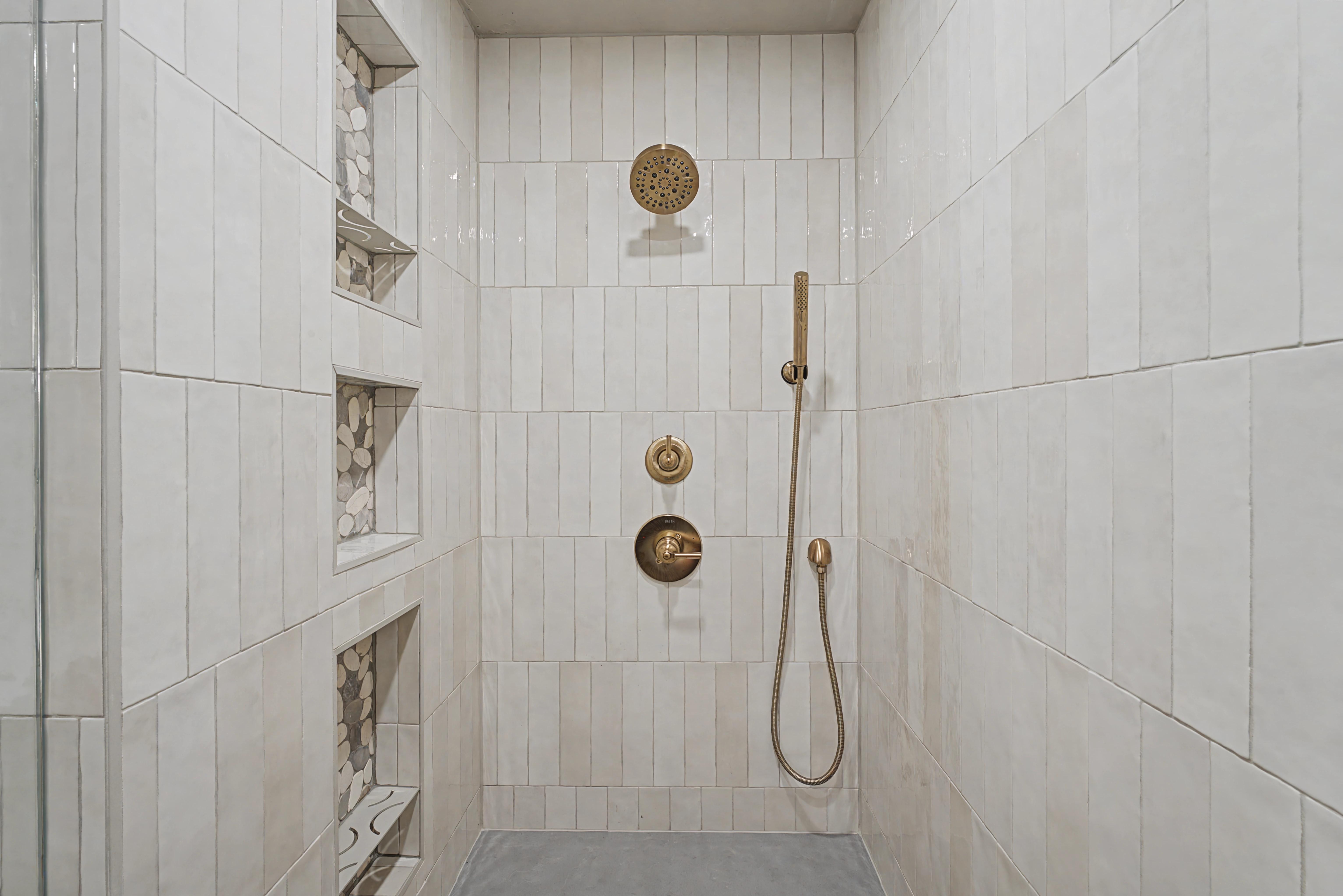 Ridgewood Bath shower tile pattern and niche